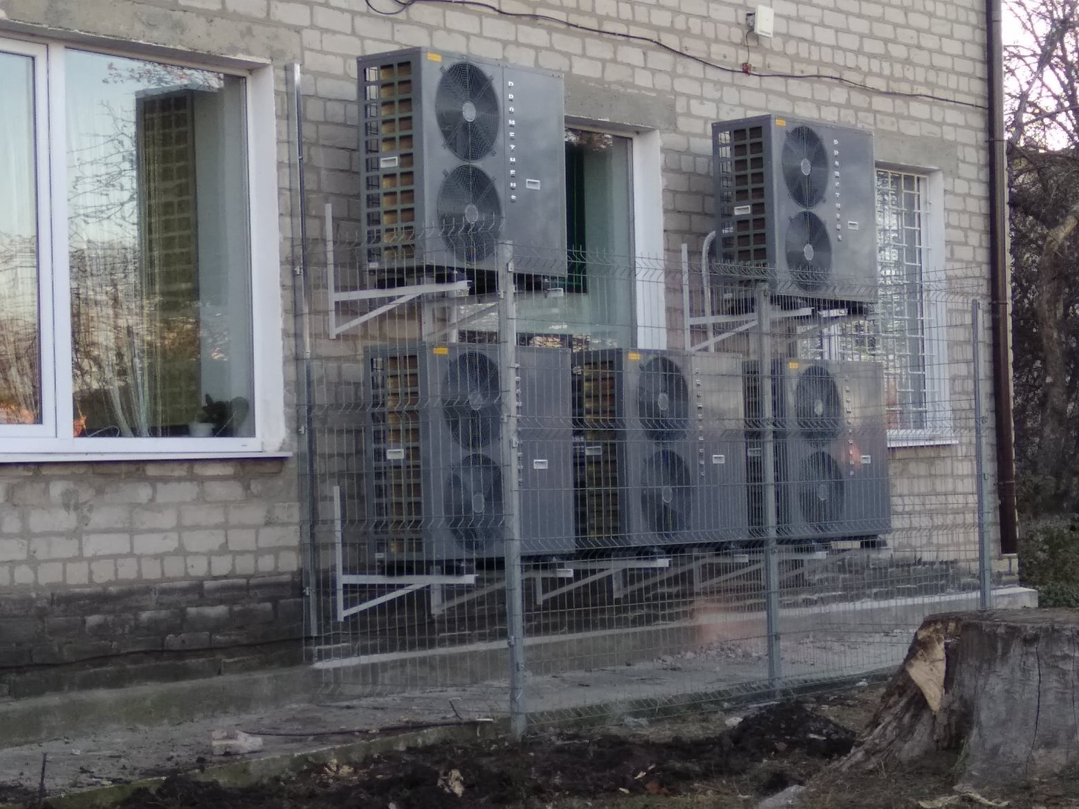 Тепловий насос Prometheus PSA – 18 GE поліклініка 750 м2 с. Андріївка. Фото 1