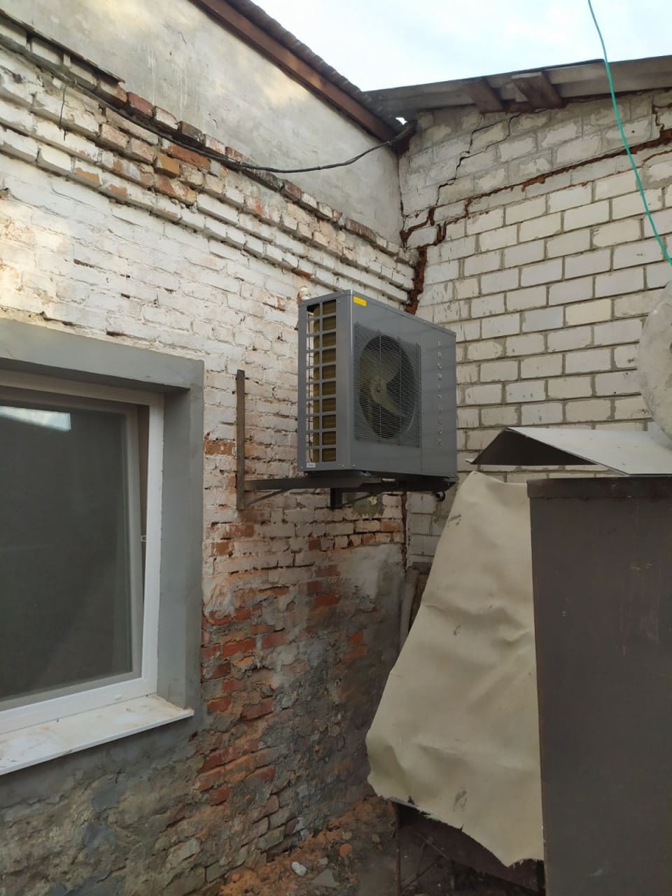 Тепловий насос Prometheus PSA – 7R склад ЖКГ м. Донець Харківська область. Фото 1
